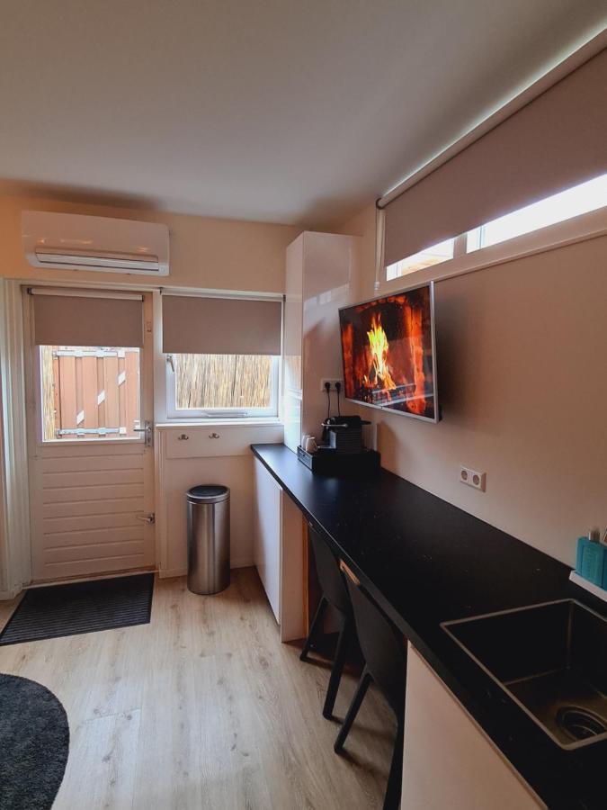 Studio Baarn With Patio, Airco, Pantry, Bedroom, Bathroom, Privacy - Amsterdam, Utrecht Eksteriør billede